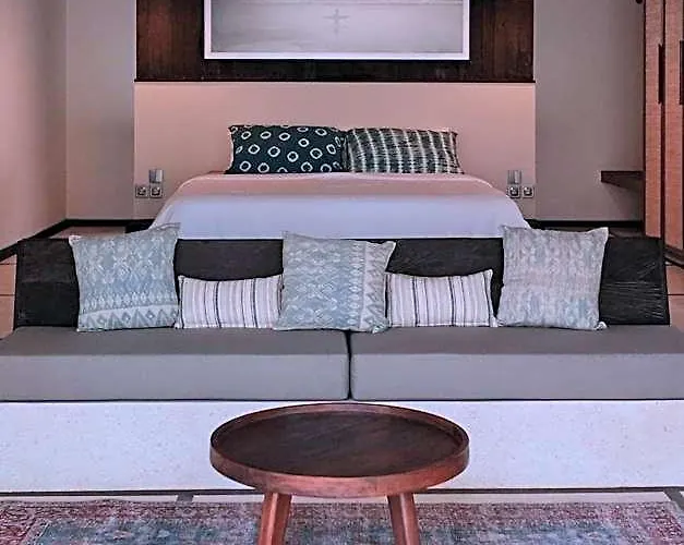 New Little Ripper Boutique 3*